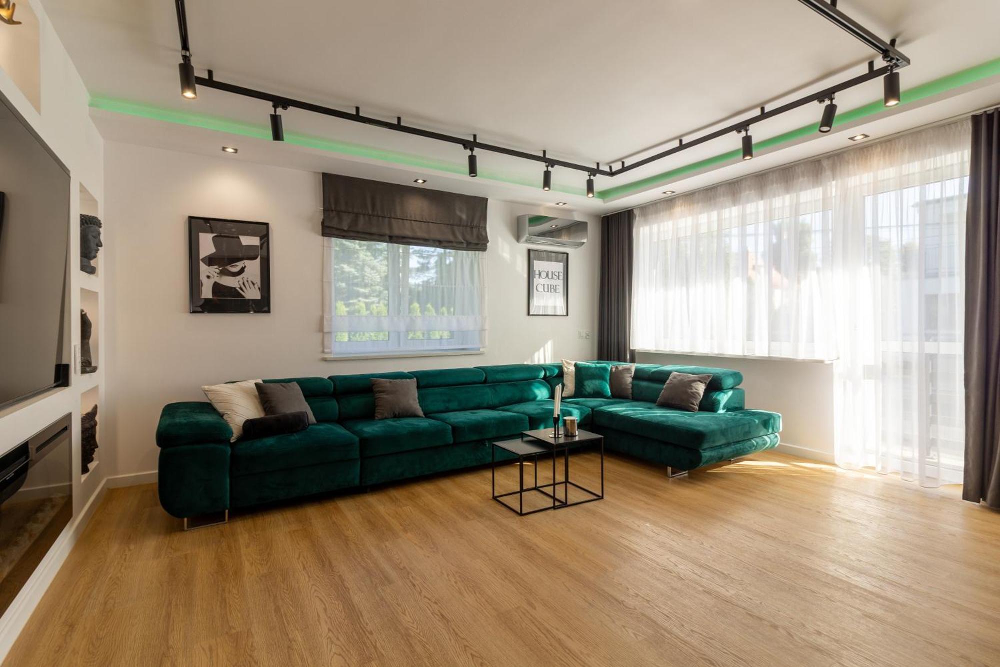 Housecube, Bar , Prywatne Kino, Bilard , Luxus Willa